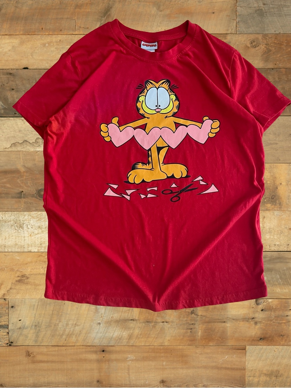 Offical Garfield Red Graphic T-Shirt, Tagged Large